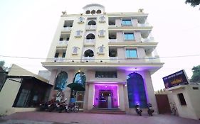 Hotel Jal Mahal Haveli Jaipur India